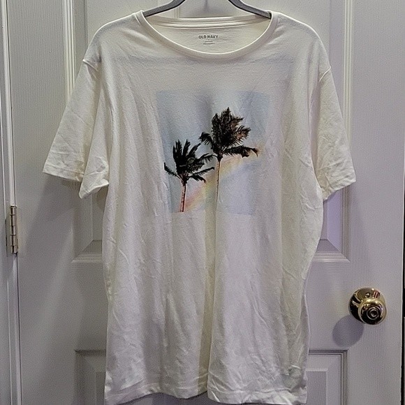 NWT Old Navy Plus Size Palm Trees and Rainbow Graphic T-Shirt Size Large - Picture 5 of 6